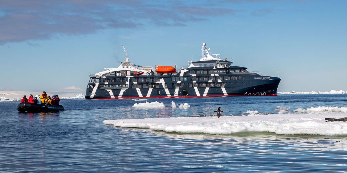 A21 Magellan Explorer