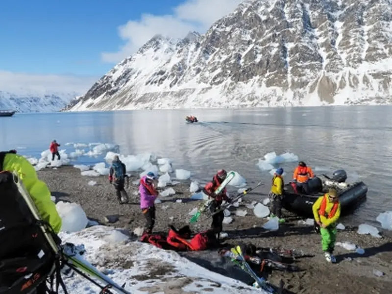 Ortelius: North Spitsbergen Basecamp | Polartours