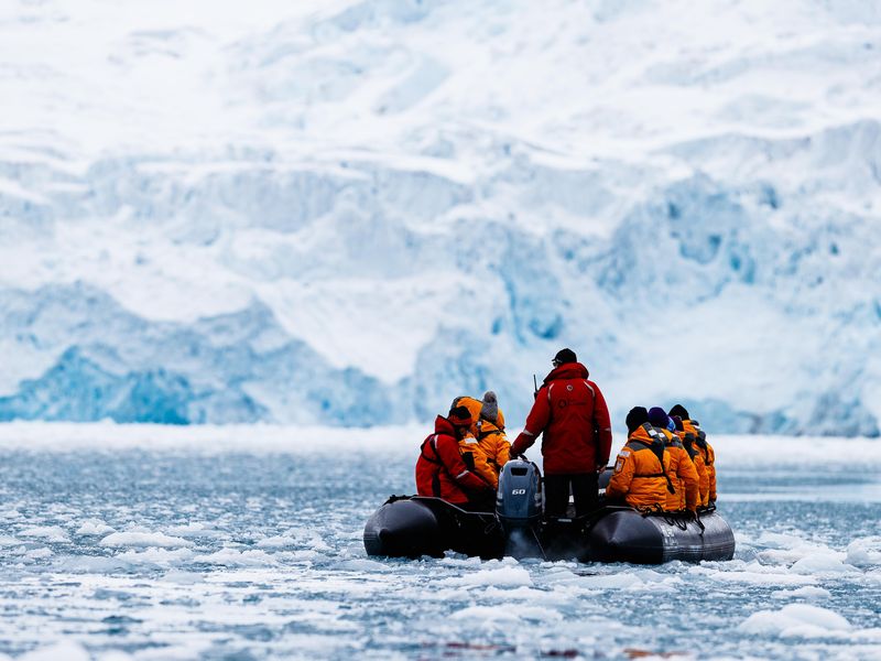 Ocean Adventurer: Spitsbergen Explorer: Wildlife Capital of the Arctic ...